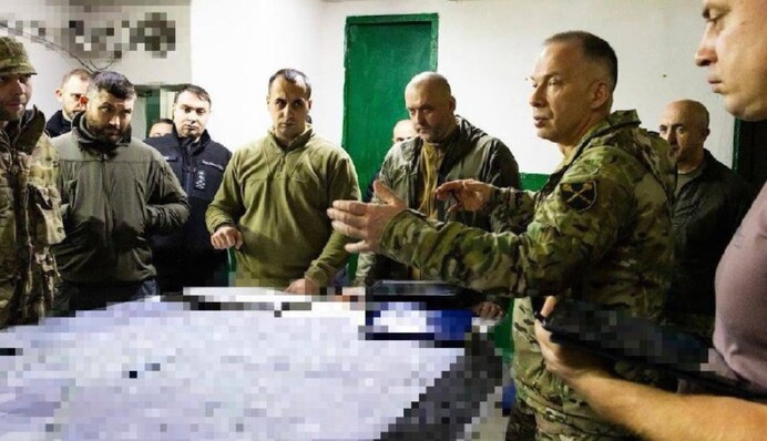 Сирський про ситуацію у Покровську та Мирнограді: Оточення чи блокування немає