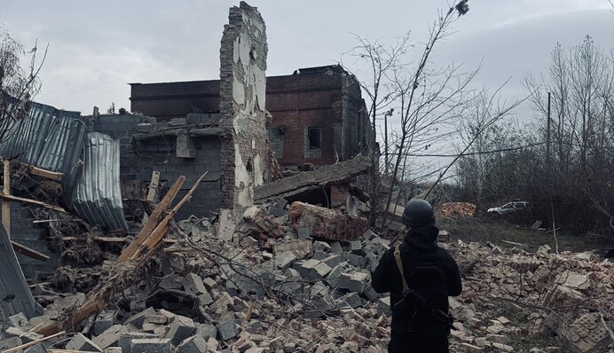 За прошедшие сутки из-за российских атак на Донбассе погибли три человека