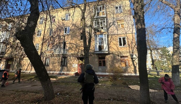 Россияне обстреляли Краматорск: повреждены дом и учебное заведение