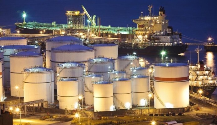 Китайські НПЗ уникають російської нафти після санкцій США та ЄС