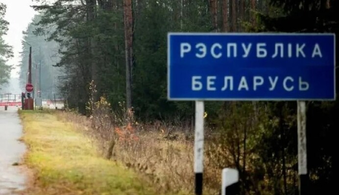 Білорусь забороняє рух вантажівок, які зареєстровані в Польщі та Литві