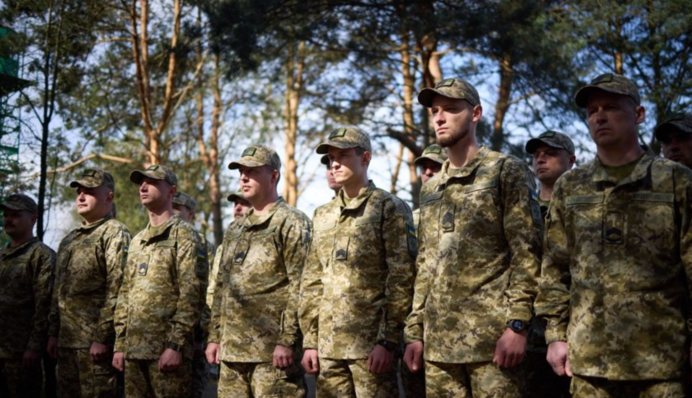 Міноборони готує нові типи контрактів для військовослужбовців — Шмигаль