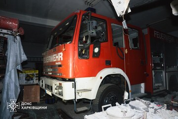 Нічна атака дронів на Харківщині – палали будівлі та пожежне депо