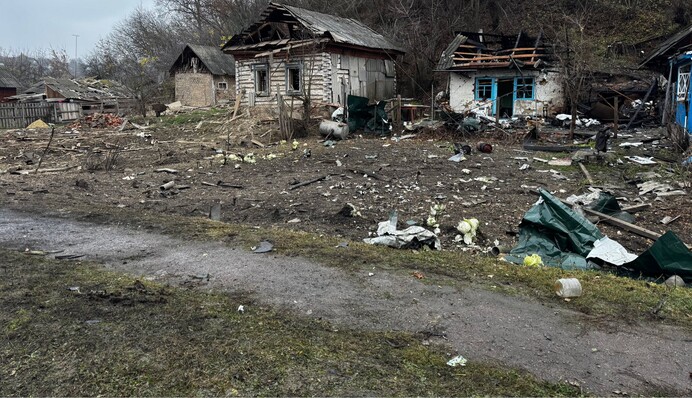 Нічна атака РФ по Новгород-Сіверському – ворог пошкодив житлові будинки, є поранені