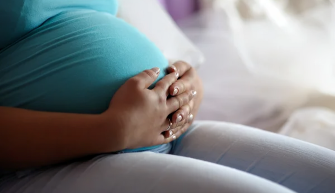 Верховная Рада повысила выплаты при рождении ребенка до 50 000 грн с 2026 года