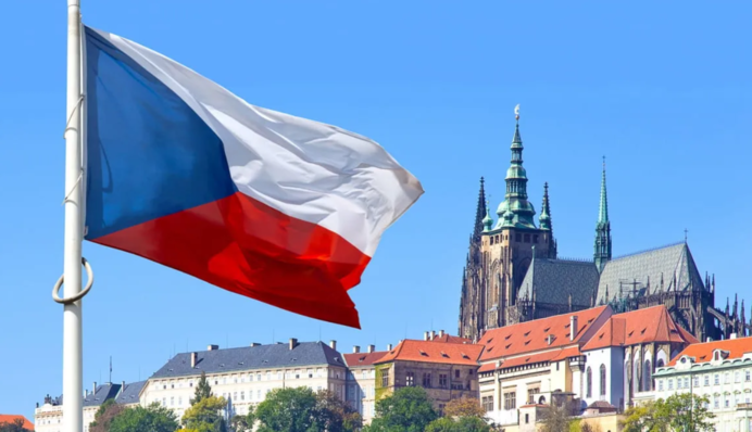 Новий уряд Чехії планує скоротити фінансову підтримку України — Politico