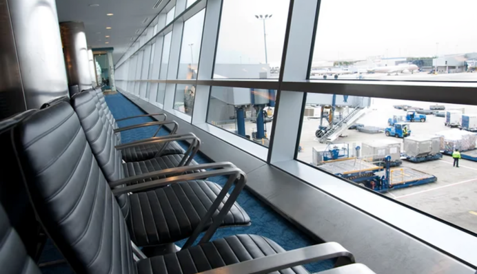 Через шатдаун у США скоротять 10% рейсів у найбільших аеропортах