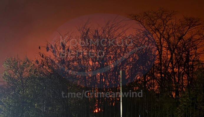 В Крыму, вероятно, дроны атаковали нефтебазу 