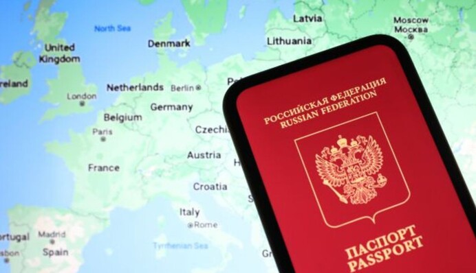 Politico: Євросоюз готує нові візові обмеження для росіян