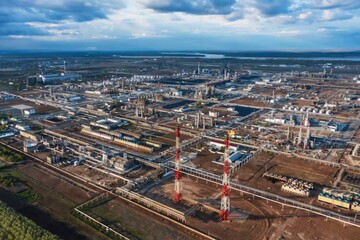 После дроновой атаки Волгоградский НПЗ остановил переработку нефти — Reuters