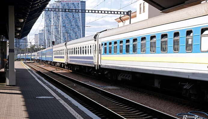 Из-за войны 