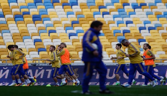 Стало известно, кто будет руководить FIFA во время дисквалификации Блаттера