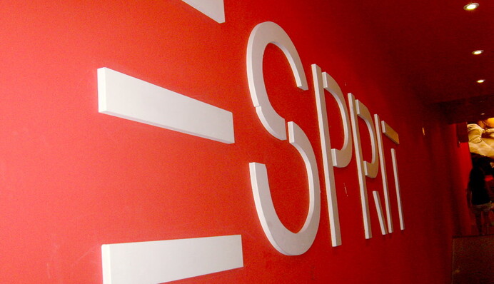 Esprit уходит по-английски