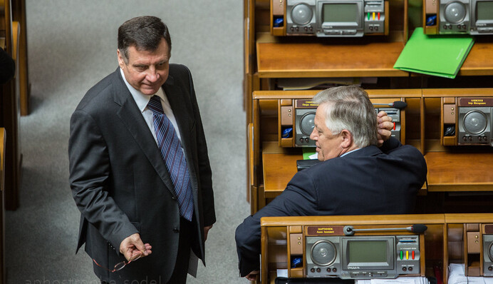 Коммунисты потеряли в политическом весе