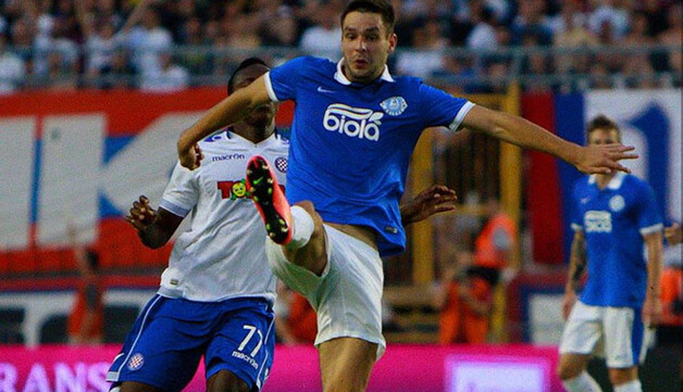 ​«Металлист» и «Днепр» выполнили групповые упражнения