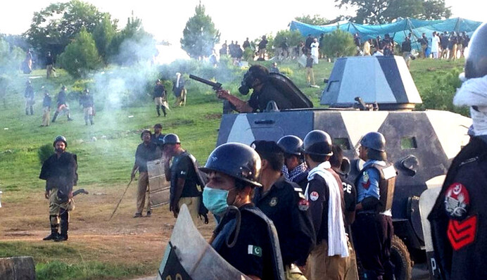 The New York Times: «Вооруженные силы Пакистана призывают к спокойствию после гибели протестующих»