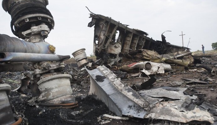 Совбез Нидерландов: Самолет распался в результате попадания объектов извне