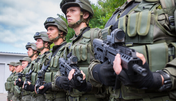 Гвардейцам подали новые знаки