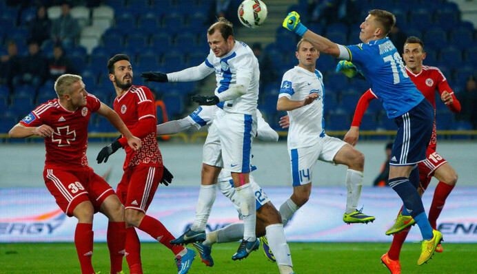 Фаворитам не понадобился кубковый характер