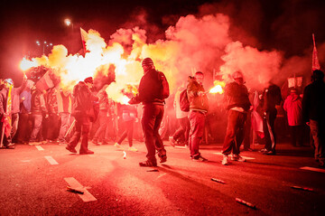 Польские националисты обошли посольство России стороной