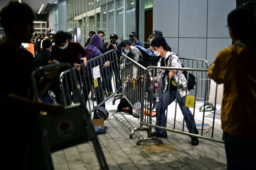 Протестующие Гонконга не дремлют