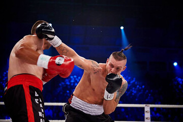 ​Александр Усик затянул с нокаутом