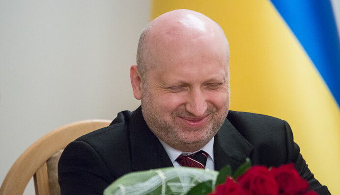 Александра Турчинова поставили в оборону