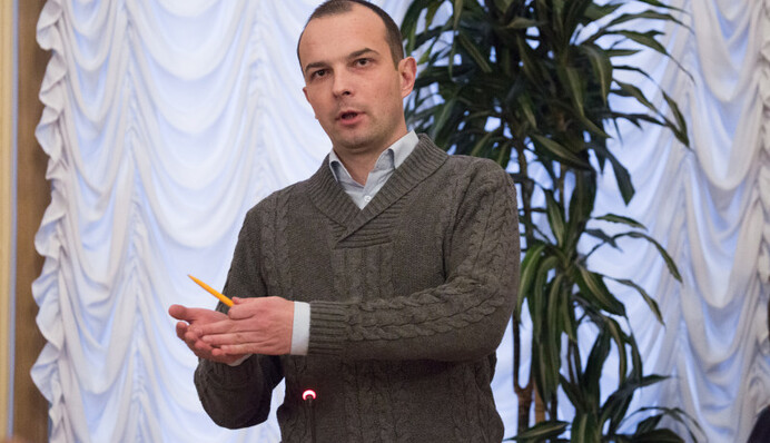 Руководство государства обвиняют в искусственном затягивании создания Антикоррупционного бюро