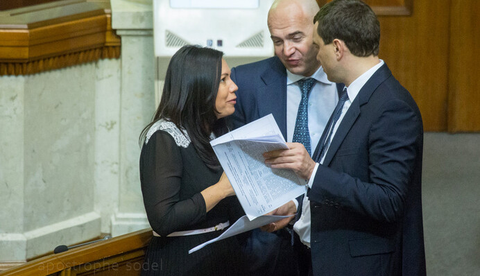 Народные депутаты показали результат