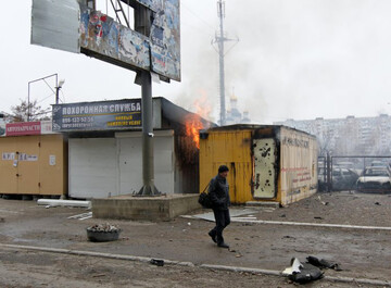 Премьер объявил о введении чрезвычайной ситуации на Донбассе