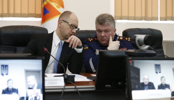 Кабинет министров сохранил невоенное положение