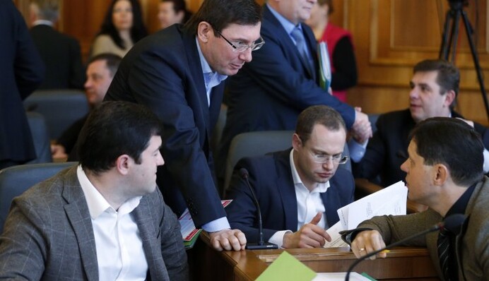 Верховная рада проявляет военную инициативу