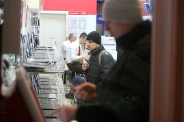 Кабмин вводит специальный импортный сбор