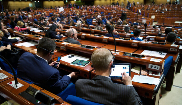 ЕС вывел из-под санкций четырех соратников Виктора Януковича