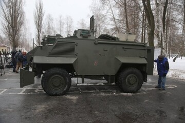 Британский броневик не выдержал украинского движения