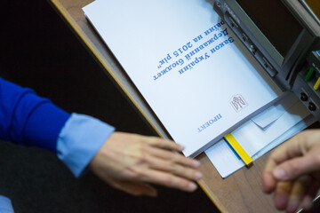 Киев перебросит долги на правительство