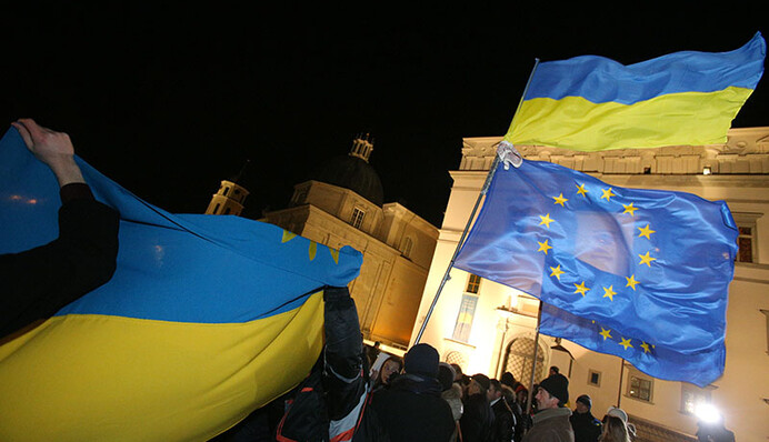 Сколько украинцев хотят в ЕС, а сколько – в Таможенный союз: инфографика