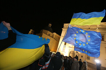 Сколько украинцев хотят в ЕС, а сколько – в Таможенный союз: инфографика