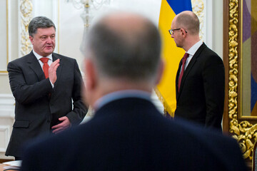 Кого украинцы назначили главными по реформам: инфографика