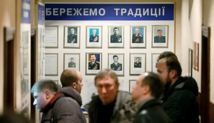 В ружье: как военкоматы пытаются выполнить план призывной кампании