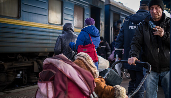 Как Украине решить проблемы переселенцев: названы главные шаги