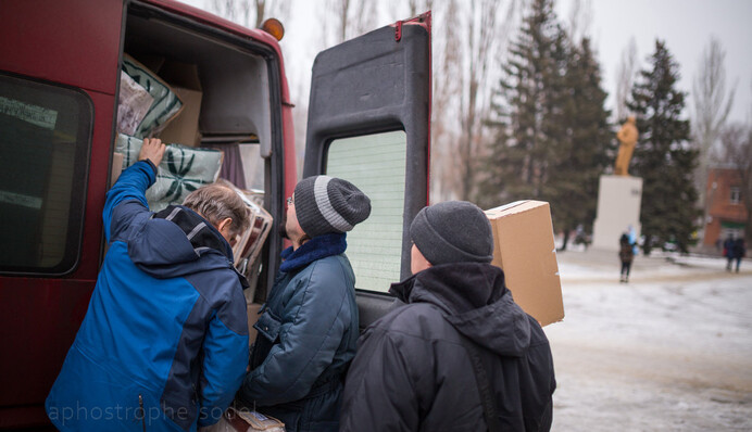 Палки в колеса: кто мешает волонтерам работать