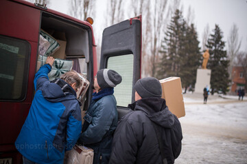 Палки в колеса: кто мешает волонтерам работать