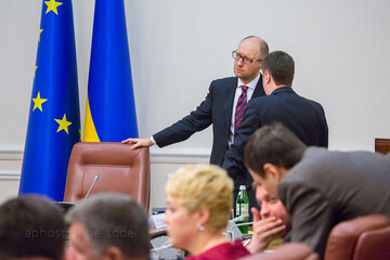 Грозит ли Украине дефолт и как от него спастись