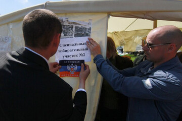 Год после "референдума". Как Донецк отделялся от Украины