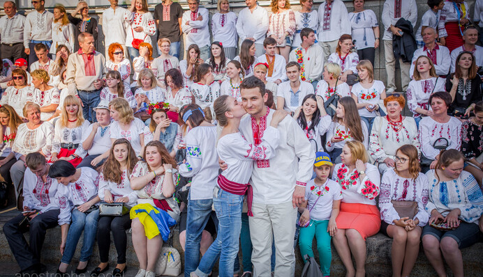 День вышиванок в Украине: нарядились даже депутаты. Эксклюзивные фото