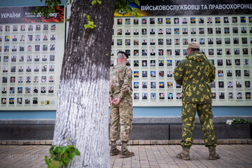 В Киеве открыли Стену памяти погибших бойцов АТО: эксклюзивные фото