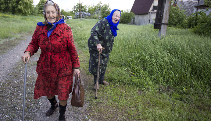 Жизнь в зоне АТО: за что люди ругают военных, сепаратистов и Россию