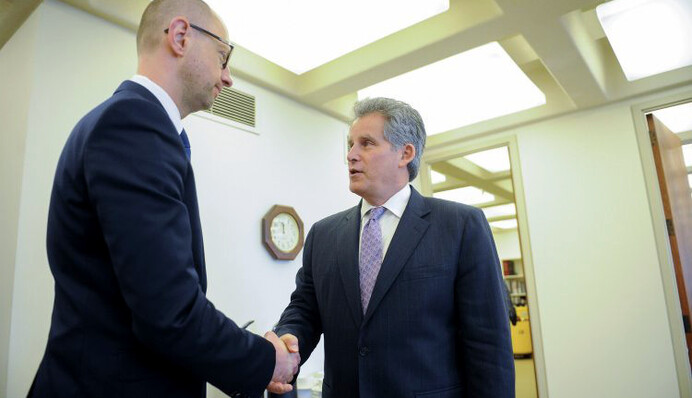 Кредит МВФ. Спасется ли Украина от дефолта