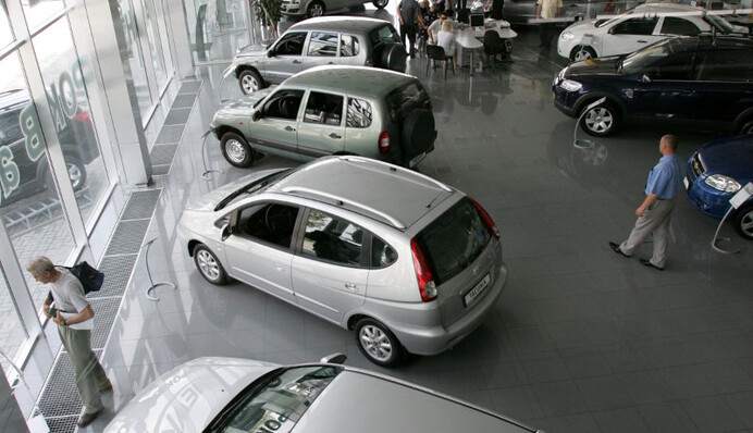 Машина стала роскошью: что происходит на рынке авто в Украине. Инфографика